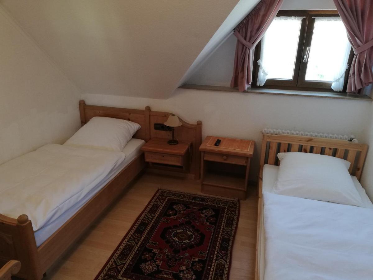 Gaestehaus Roessle Rötenbach Esterno foto