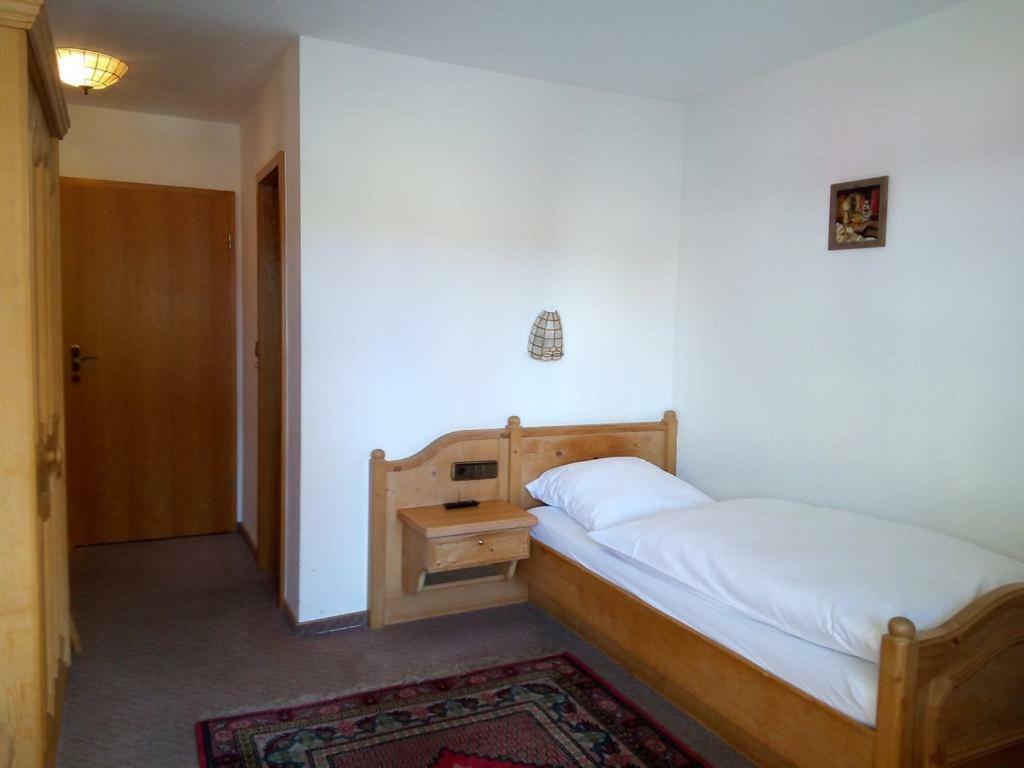 Gaestehaus Roessle Rötenbach Esterno foto