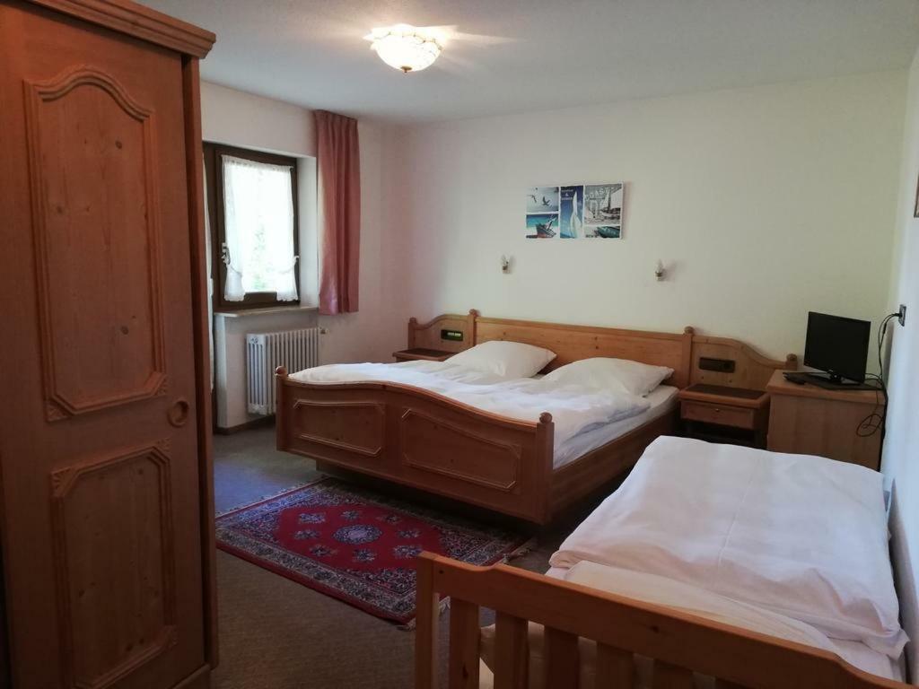 Gaestehaus Roessle Rötenbach Esterno foto