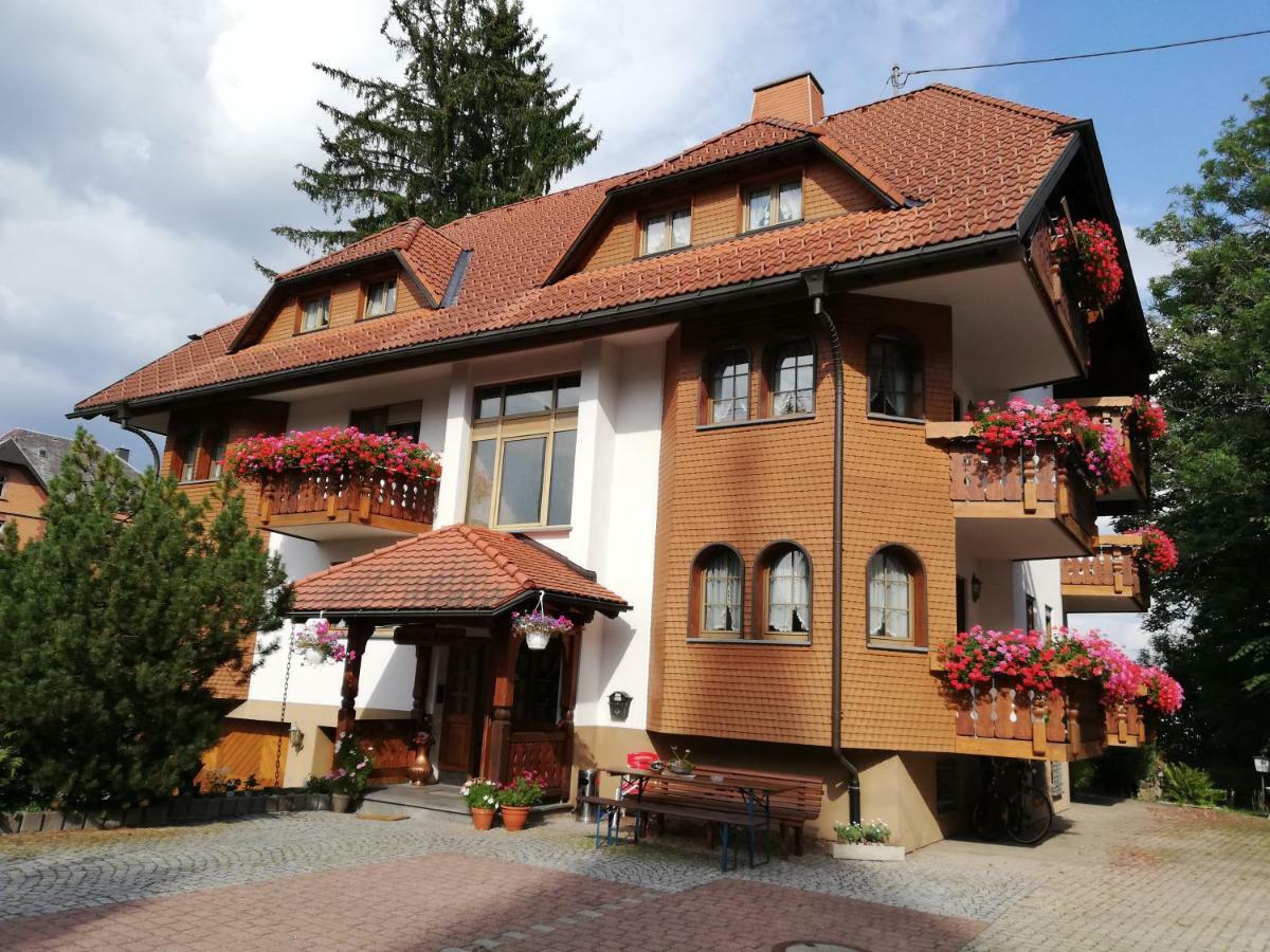 Gaestehaus Roessle Rötenbach Esterno foto